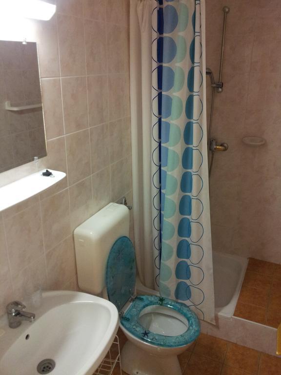 Bed and Breakfast Agi Panzio Obuda Budapest Zimmer foto